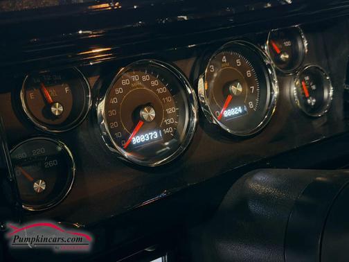 1982 Ford Bronco Custom 2D Utility 4WD