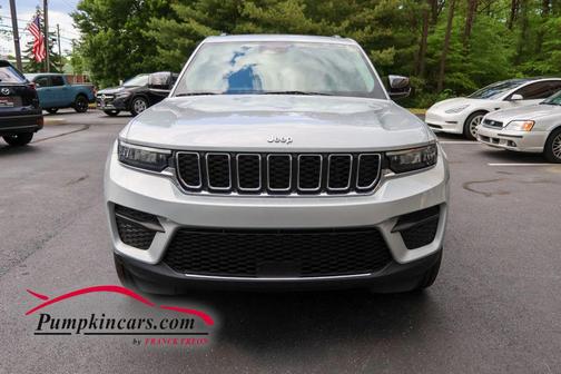 Silver 2023 Jeep Grand Cherokee Laredo