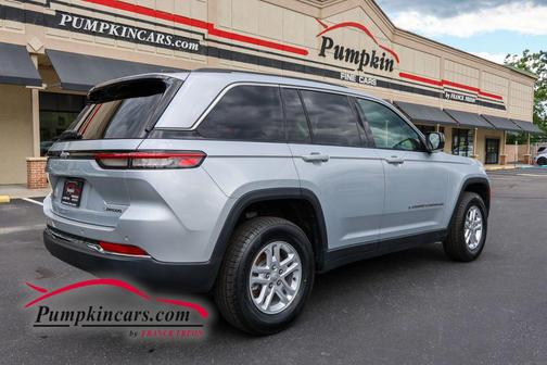 Silver 2023 Jeep Grand Cherokee Laredo