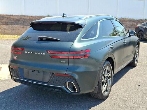 Brunswick Green 2023 Genesis GV70 2.5T AWD