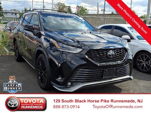 Midnight Black Metallic 2024 Toyota Highlander XSE