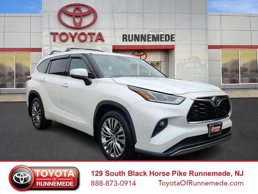 Wind Chill Pearl 2022 Toyota Highlander Platinum