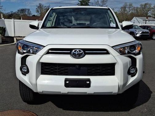 Ice Cap 2024 Toyota 4Runner SR5 Premium