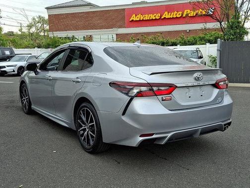 Celestial Silver Metallic 2022 Toyota Camry SE