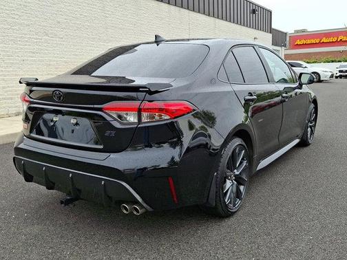 Midnight Black Metallic 2025 Toyota Corolla SE