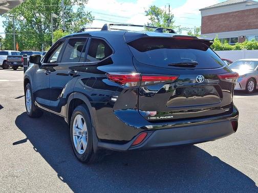 Midnight Black Metallic 2023 Toyota Highlander L