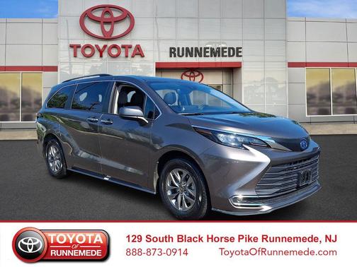 Predawn Gray Mica 2024 Toyota Sienna XLE