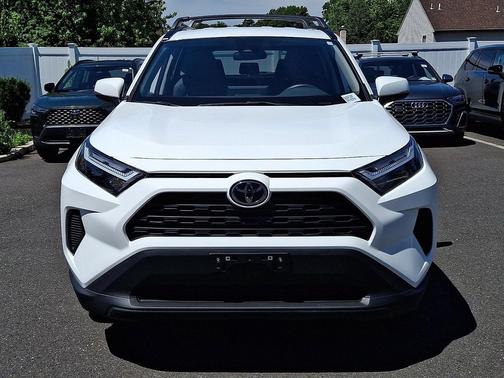 Ice 2025 Toyota RAV4 XLE
