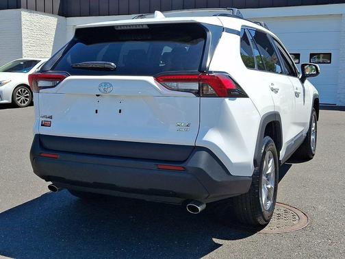 Ice 2025 Toyota RAV4 XLE