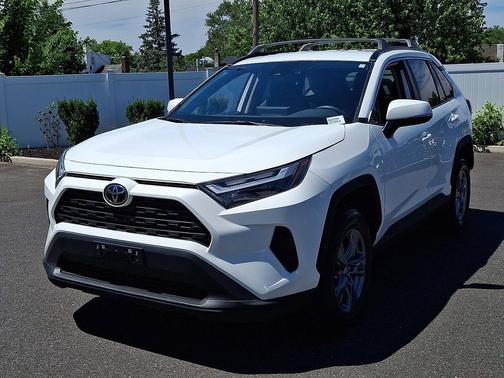 Ice 2025 Toyota RAV4 XLE