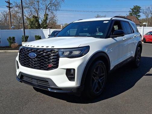 Star White Metallic Tri-Coat 2025 Ford Explorer ST