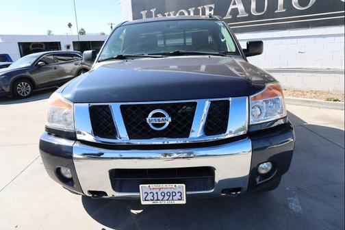 2015 Nissan Titan SV