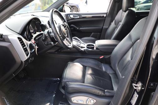 2016 Porsche Cayenne Cayenne