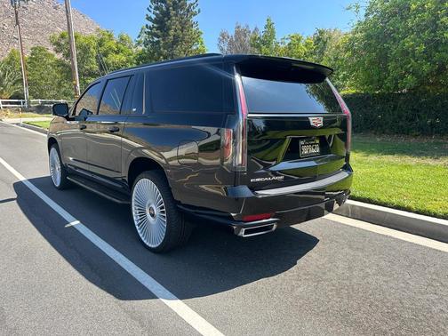 2022 Cadillac Escalade ESV Sport