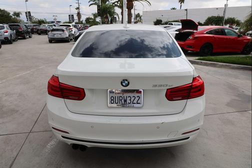 2017 BMW 330e iPerformance