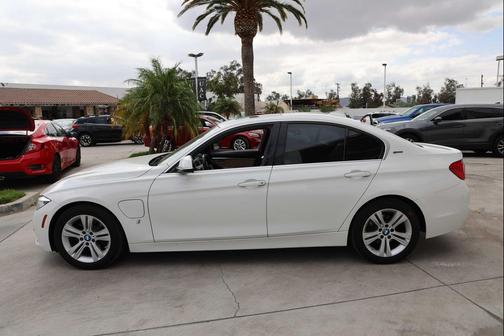 2017 BMW 330e iPerformance