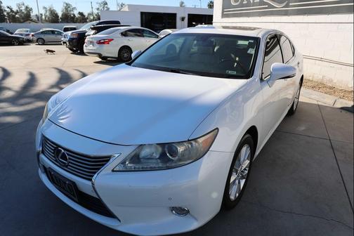 2013 Lexus ES 300h Base