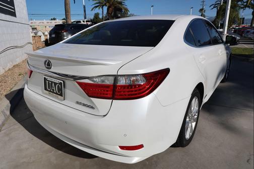 2013 Lexus ES 300h Base