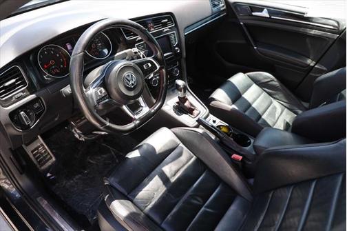 2015 Volkswagen Golf GTI 2.0T SE 4-Door