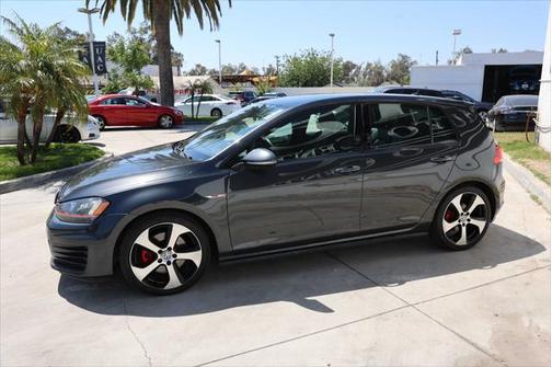 2015 Volkswagen Golf GTI 2.0T SE 4-Door