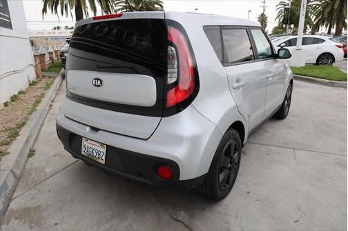 2017 Kia Soul Base