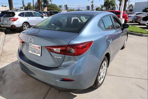 2015 Mazda Mazda3 i Sport