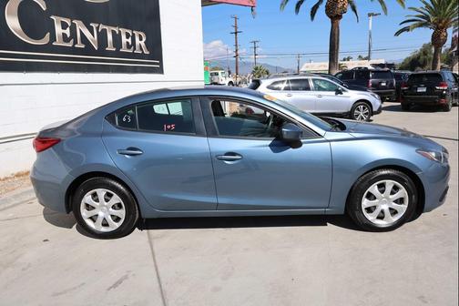 2015 Mazda Mazda3 i Sport