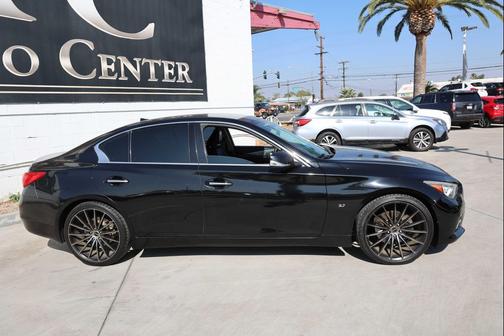 2015 INFINITI Q50 Base