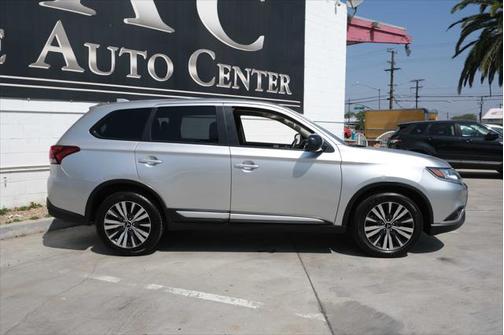 2020 Mitsubishi Outlander SP