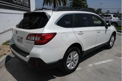 2018 Subaru Outback 2.5i Premium