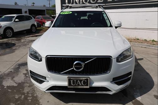 2016 Volvo XC90 T6 Momentum