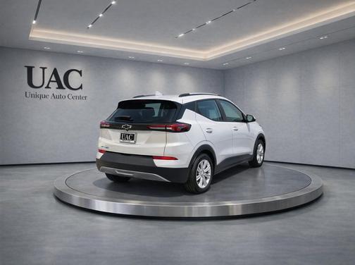 Silver Flare Metallic 2023 Chevrolet Bolt EUV FWD LT