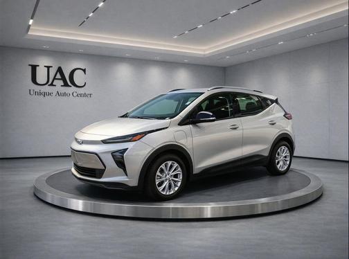 Silver Flare Metallic 2023 Chevrolet Bolt EUV FWD LT