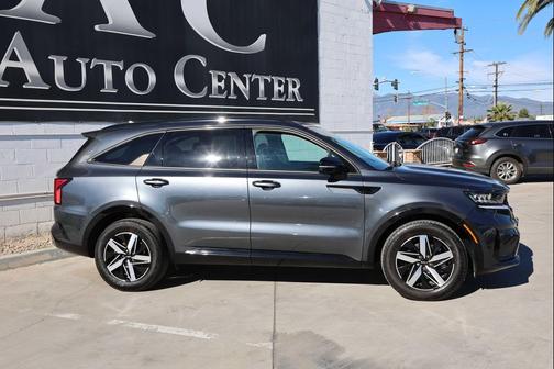 2023 Kia Sorento S