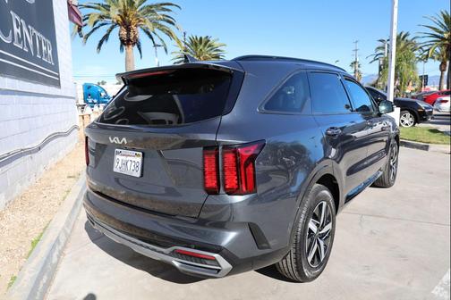 2023 Kia Sorento S