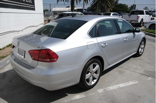 2014 Volkswagen Passat 2.5L SE