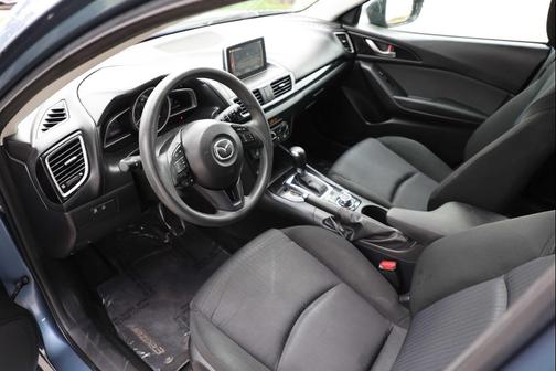 2015 Mazda Mazda3 i Sport