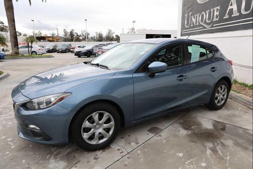 2015 Mazda Mazda3 i Sport