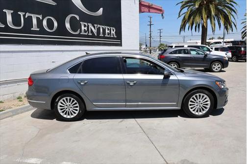 2016 Volkswagen Passat 1.8T SE w/Technology