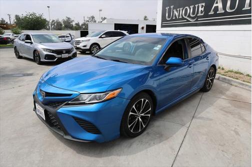2019 Toyota Camry SE