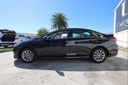 2018 Hyundai SONATA SE