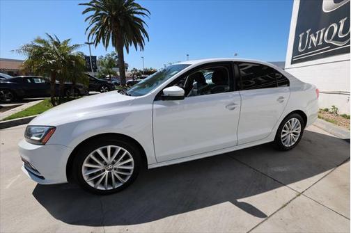 2015 Volkswagen Jetta Auto SE w/Connectivity/Navigation