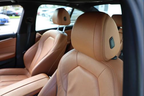 2019 BMW 530e xDrive iPerformance
