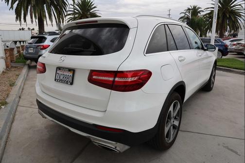 2017 Mercedes-Benz GLC 300 Base