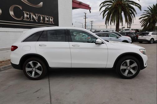 2017 Mercedes-Benz GLC 300 Base