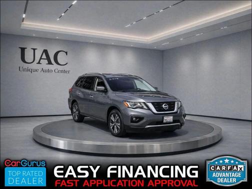 Gun Metallic 2019 Nissan Pathfinder SL