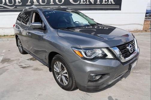 Gun Metallic 2019 Nissan Pathfinder SL
