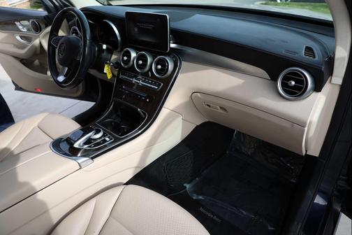 2016 Mercedes-Benz GLC 300 Base