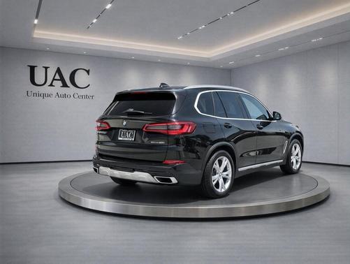 BLACK 2020 BMW X5 sDrive40i