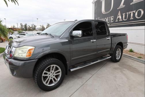 2011 Nissan Titan SL